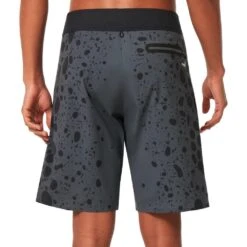 Oakley Oakley Maven RC 20" Boardshorts -Santa Crux Shop oakley maven rc 20 boardshorts p11545 88759 image